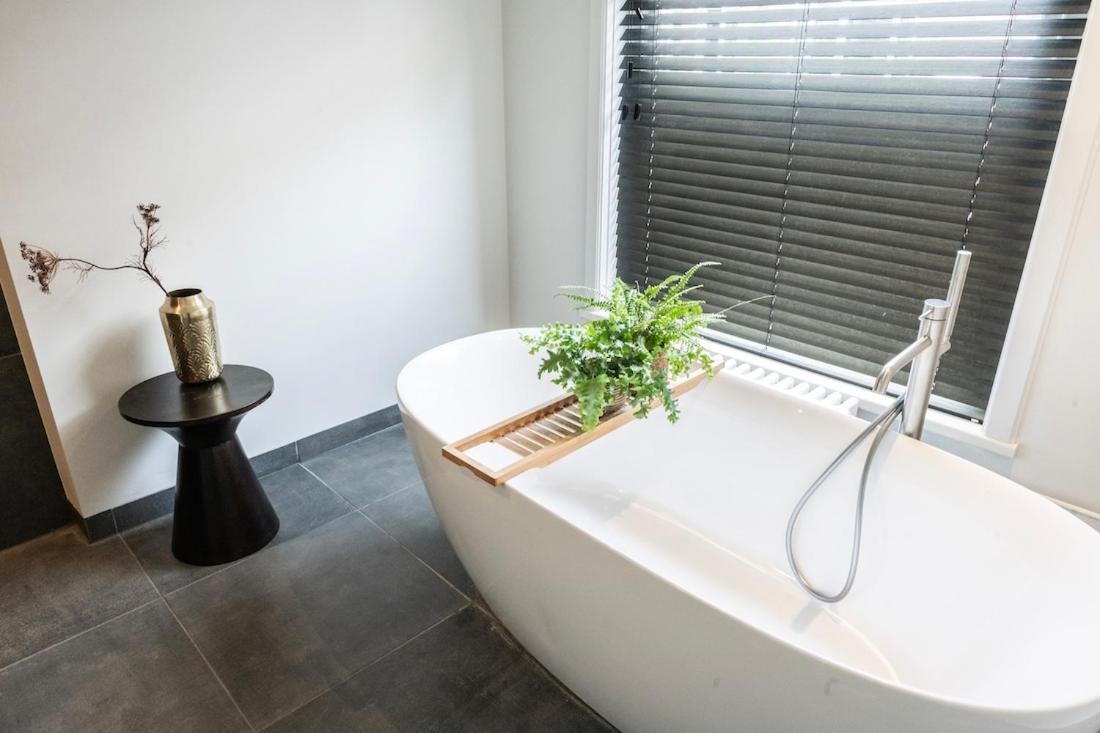 Xxl Loft With Bath Located Stadsvilla Tilburg Exterior photo